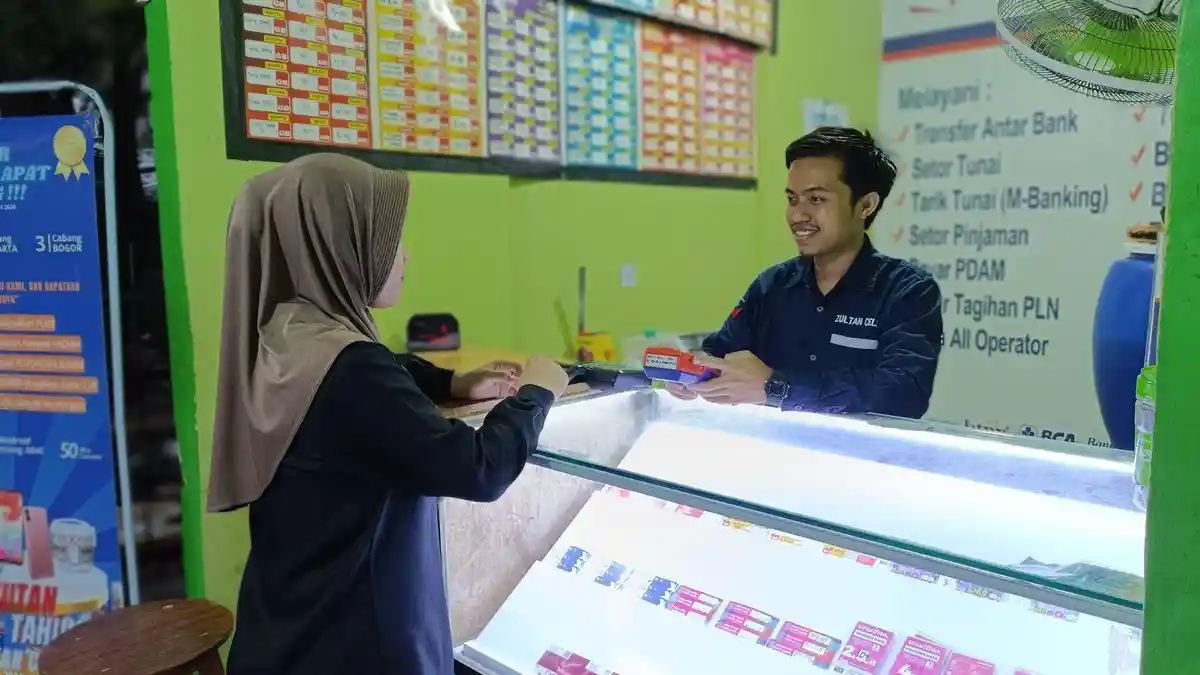 Cerita AgenBRILink di Pasar Kramat Jati: Berawal dari Counter Pulsa, Kini Tak Pernah Sepi Pengunjung