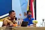 ketua-pb-pertina-komarudin-simanjuntak-saat-membawa-kan-materi-dalam-r.jpg
