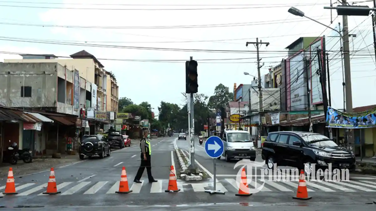 BERLAKU PEMBATASAN terkait Jadwal Buka Tutup 12 Jalan di Medan, Kasatlantas Imbau Tetap di Rumah