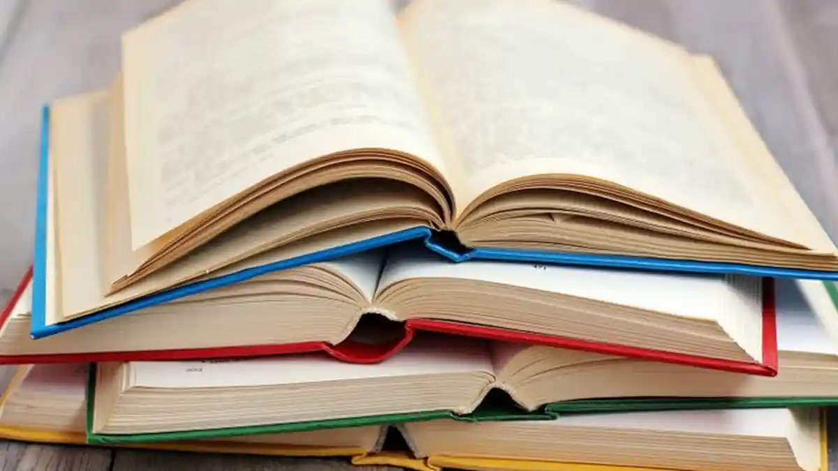 Cara Mudah Mengusir Kutu Buku dari Rumah yang Jadi Penyebab Kertas Sering Terkikis