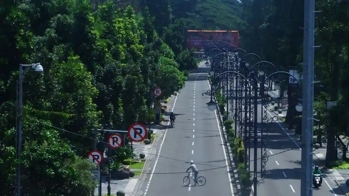 Ada Pembatasan Aktivitas di Luar Rumah, Kualitas Udara di Kota Bandung Membaik