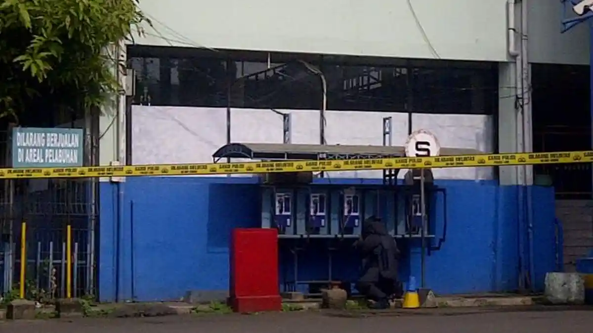 Tas Diduga Berisi Bom Bikin Panik Pedagang Pelabuhan Tanjung Perak