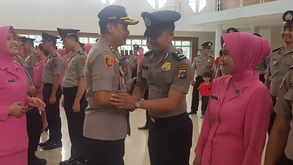 63 Personil Polres Bangka Tengah Naik Pangkat