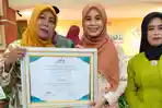 Pegiat-Proklim-Binaan-Kilang-Cilacap-Raih-Penghargaan-Perempuan-Berjasa-se-Jatenggfd4688.jpg