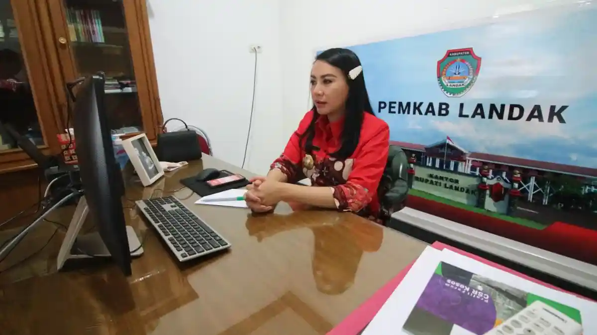Bupati Landak Dukung Program PT Pegadaian Bantu UMKM Terdampak Covid-19