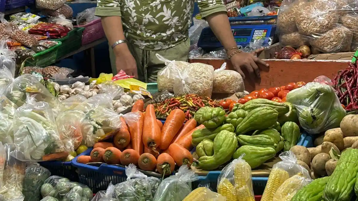 Jelang Pergantian Tahun, Harga Barang di Pasar Malinau Kaltara Bertahan Tinggi