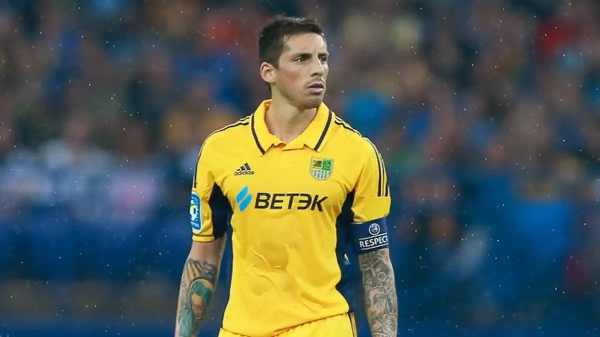 Jose Sosa Resmi Berseragam Atletico Madrid Meski Pinjaman