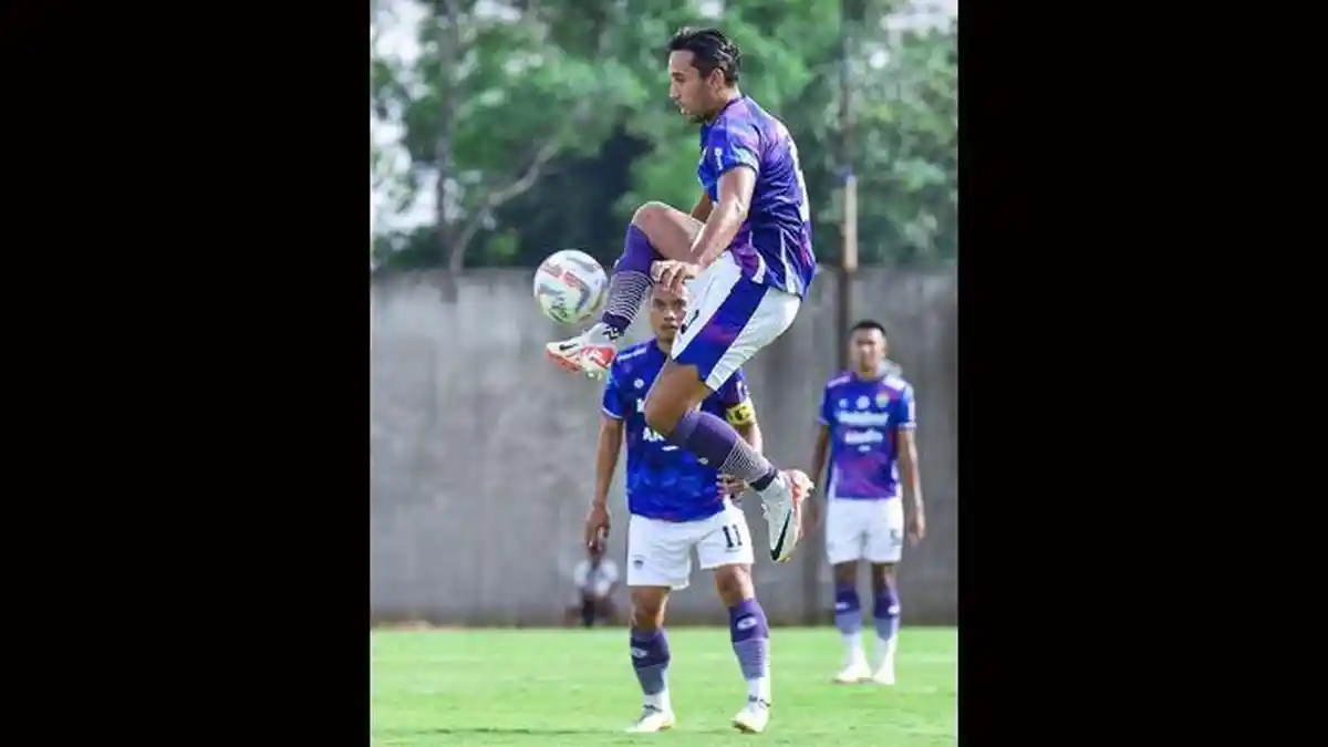 Ezra Walian Dapat Peran Baru Saat Persib Lawan Dewa United, Begini Komentarnya