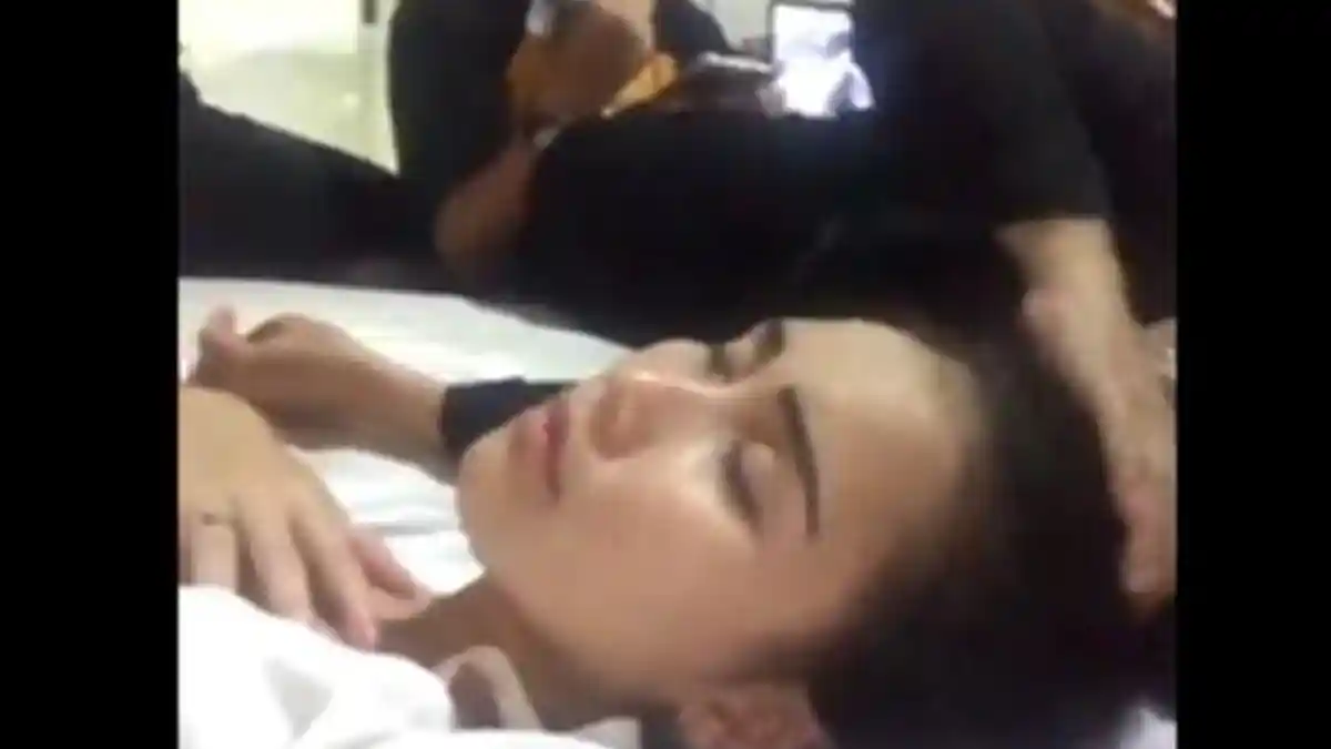 Kekhawatiran Umi Kalsum Lihat Sakitnya Ayu Ting Ting, Tubuh Ditepuk-tepuk Syifa, 'Kayak Di-grugut'