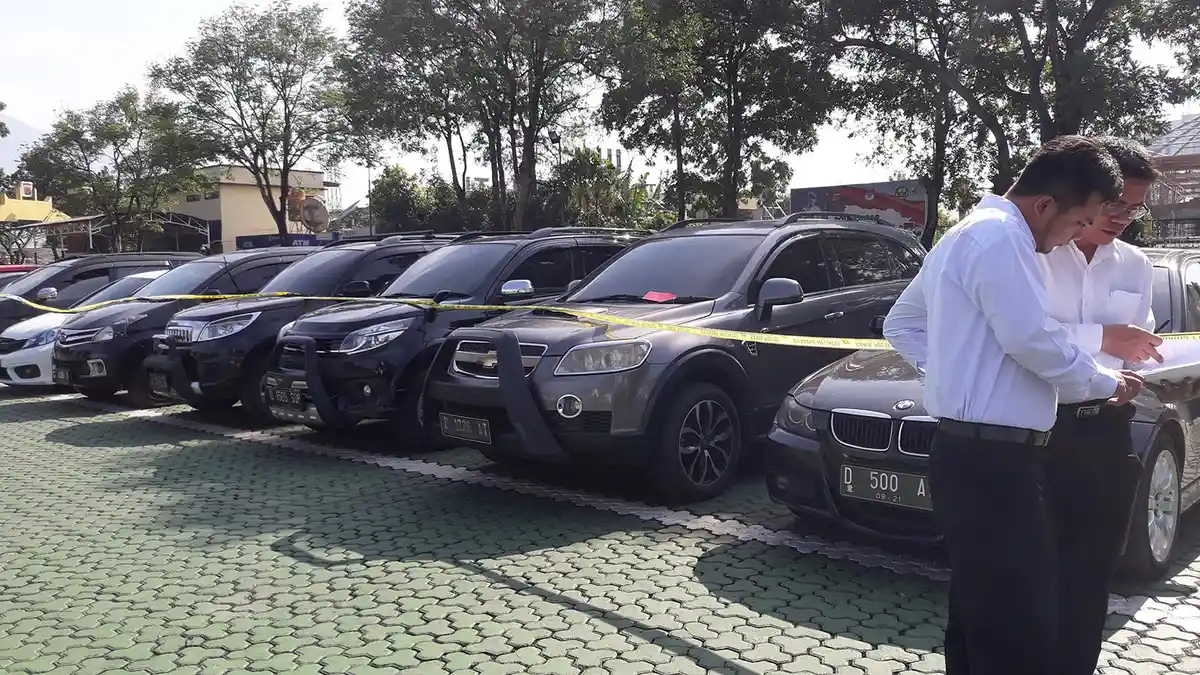 Modus Baru Kasus Maling Mobil plus Pemalsuan STNK, Dua Pegawai Pengadilan Jadi Pelaku Kunci