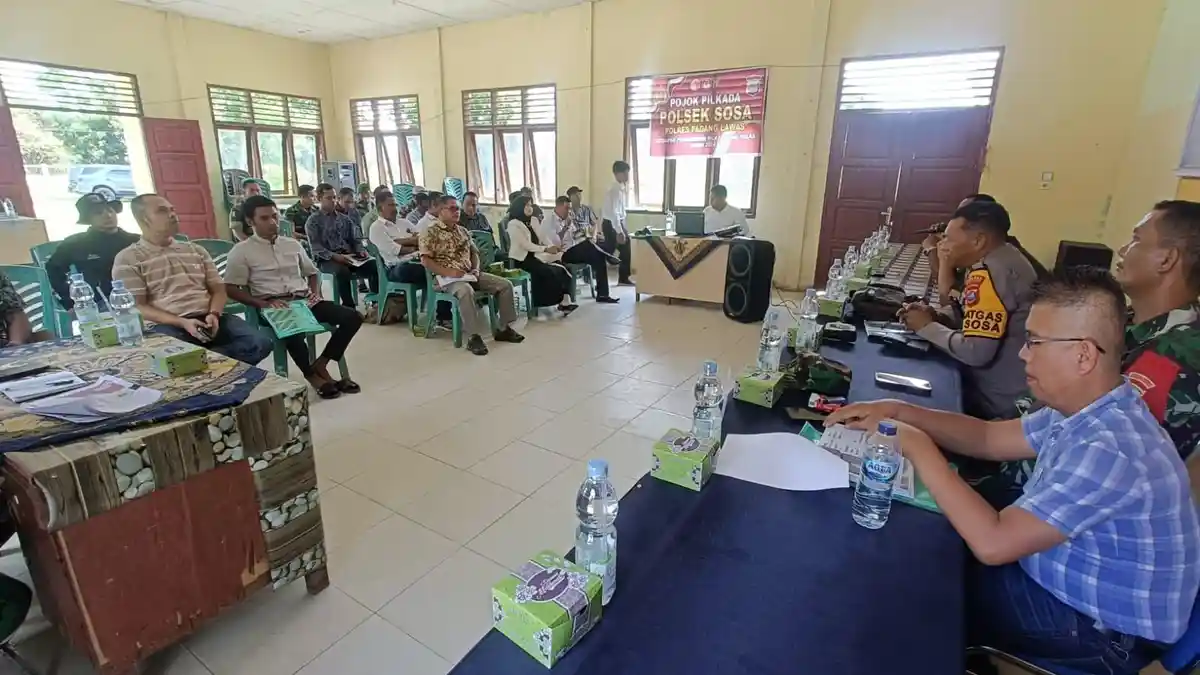 Polsek Sosa Padanglawas Gelar Pojok Pemilu untuk Meningkatkan Partisipasi Masyarakat di Pilkada 2024