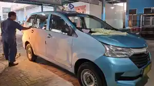 Bluebird-avanza.jpg