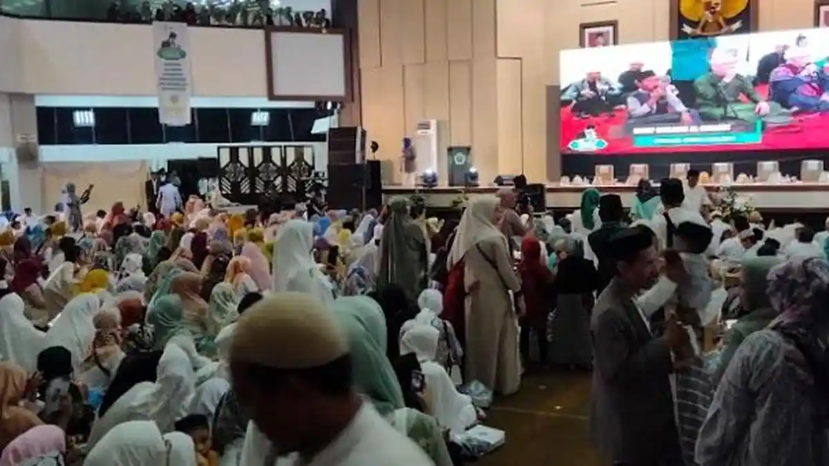 BREAKING NEWS: Ratusan Nahdliyyin Hadiri Haul ke-10 AGH Muh Harisah