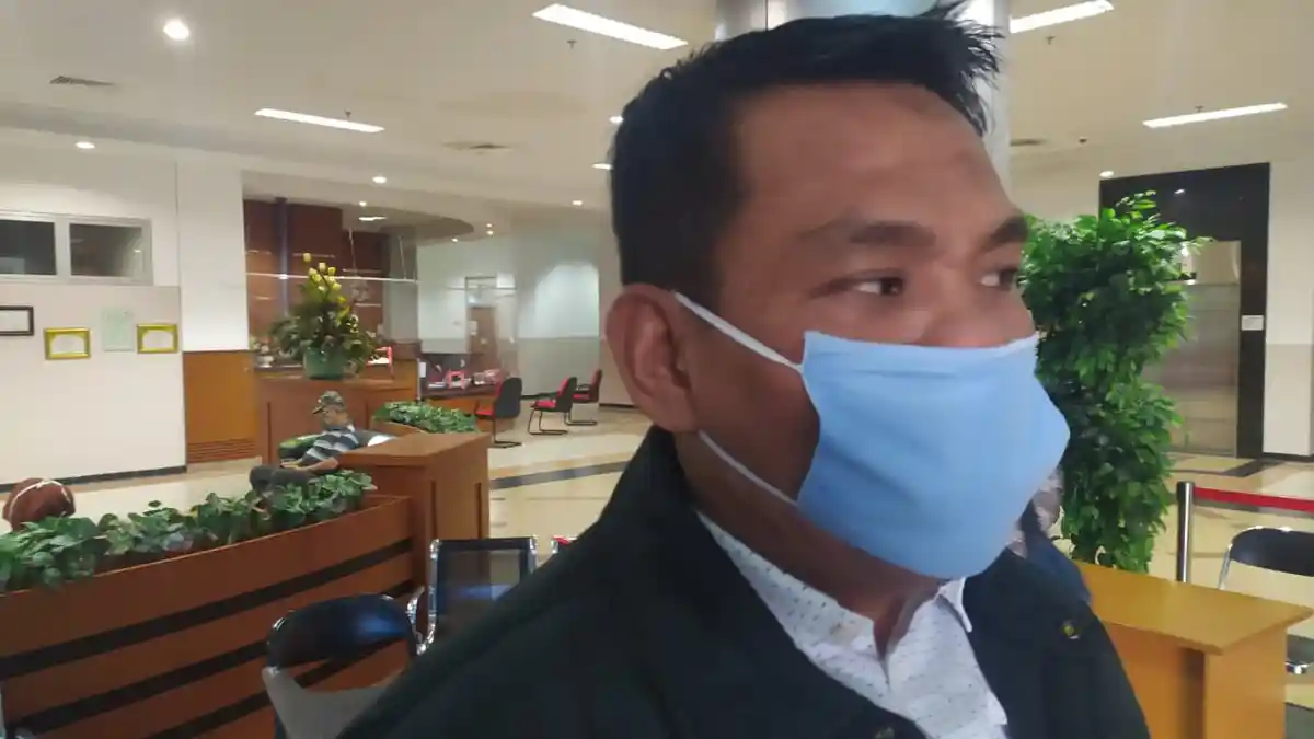 BREAKING NEWS Ketua Komisi IV DPRD Kaltim Ikut Rapid Test Massal di AWS Samarinda