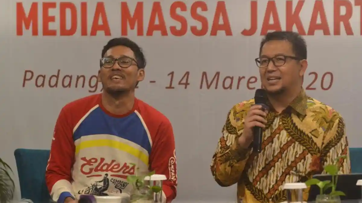 IHSG Terjun Bebas, Bursa Saham Ditutup Setengah Jam Lebih Cepat