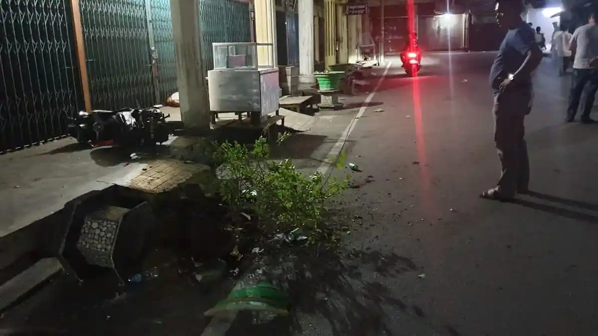 Kepala Terbentur Keras, Pengedara Motor Tewas Seketika Usai Tabrak Pot Bunga di Pinggir Jalan