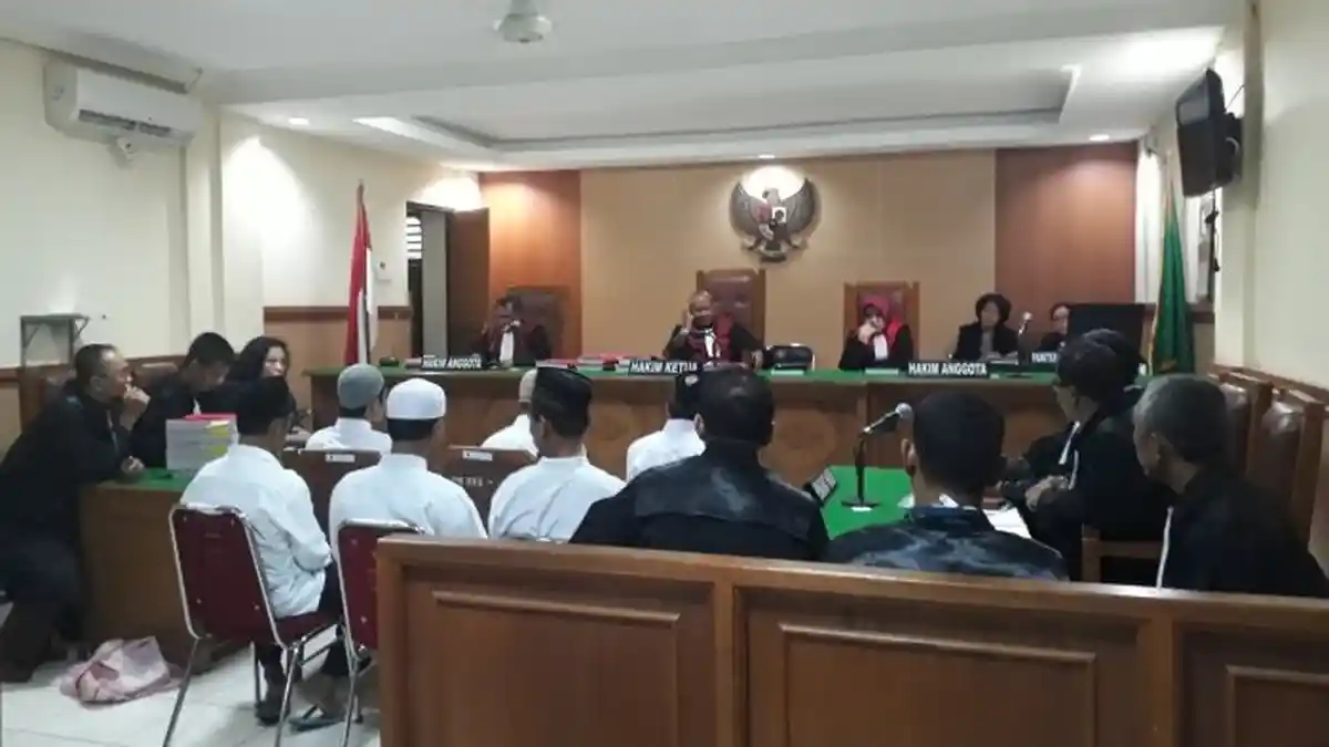 Sambil Menangis, Terdakwa Pembakar Zoya Minta Keringanan Hukuman di Pengadilan