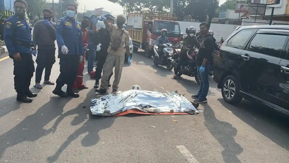 Teguh Tegal Meninggal Kecelakaan di Seberang Kampus UIN Semarang, Pemotor Vario Tabrak Truk