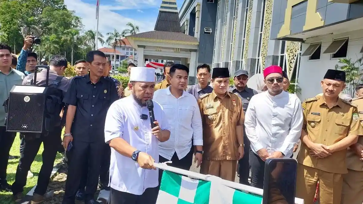 Gubernur Bengkulu Helmi Hasan Lepas 150 Peserta Mudik Lebaran Gratis