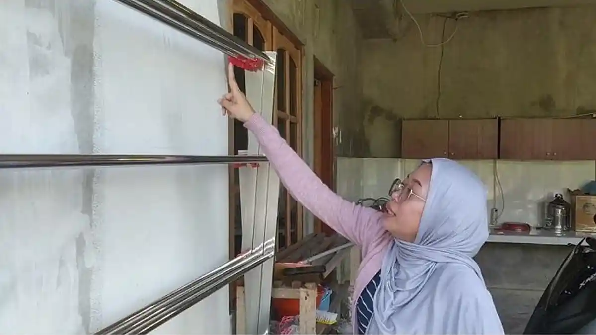 14 Hari Teror Api di Seyegan, Kini Titik Api 'Merembet' ke Rumah Tetangga Agusyani