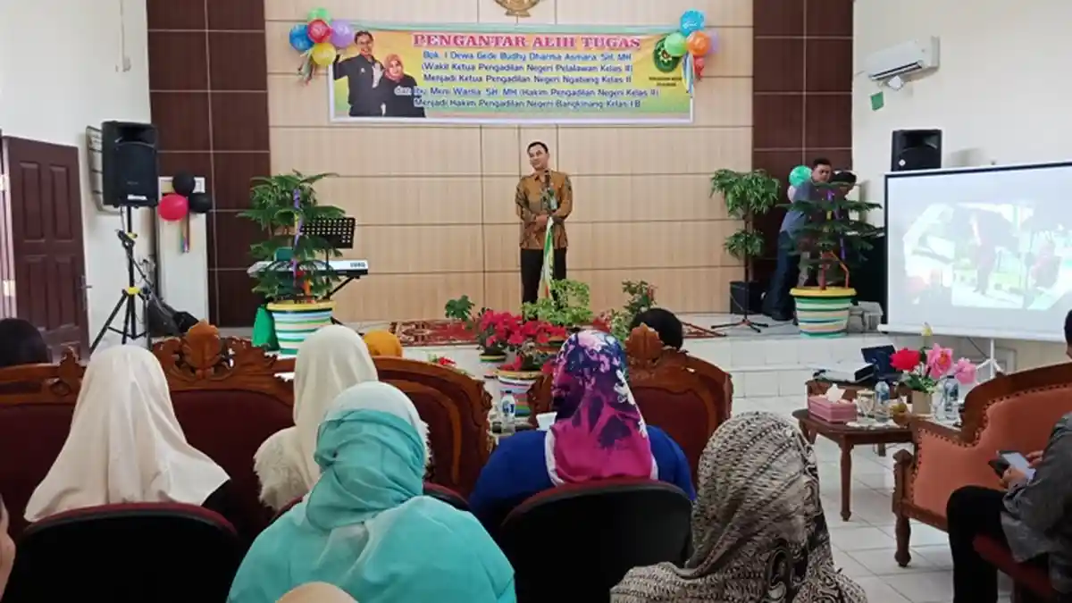 Pengadilan Negeri Pelalawan Gelar Pengantar Alih Tugas Wakil Ketua dan Hakim