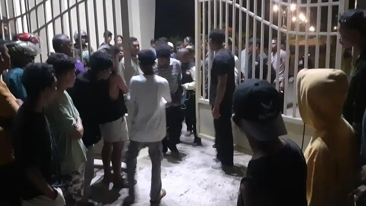 Beginilah Ciri-Ciri Pemuda Yang Gantung Diri  di Tiang Gerbang Unwira Penfui Kupang