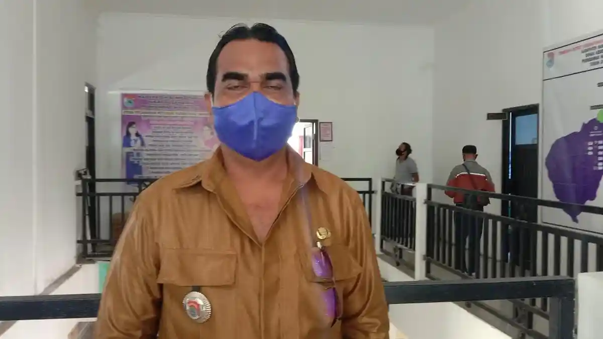 Camat Kota Waingapu Minta Warga Jaga Kebersihan Lingkungan