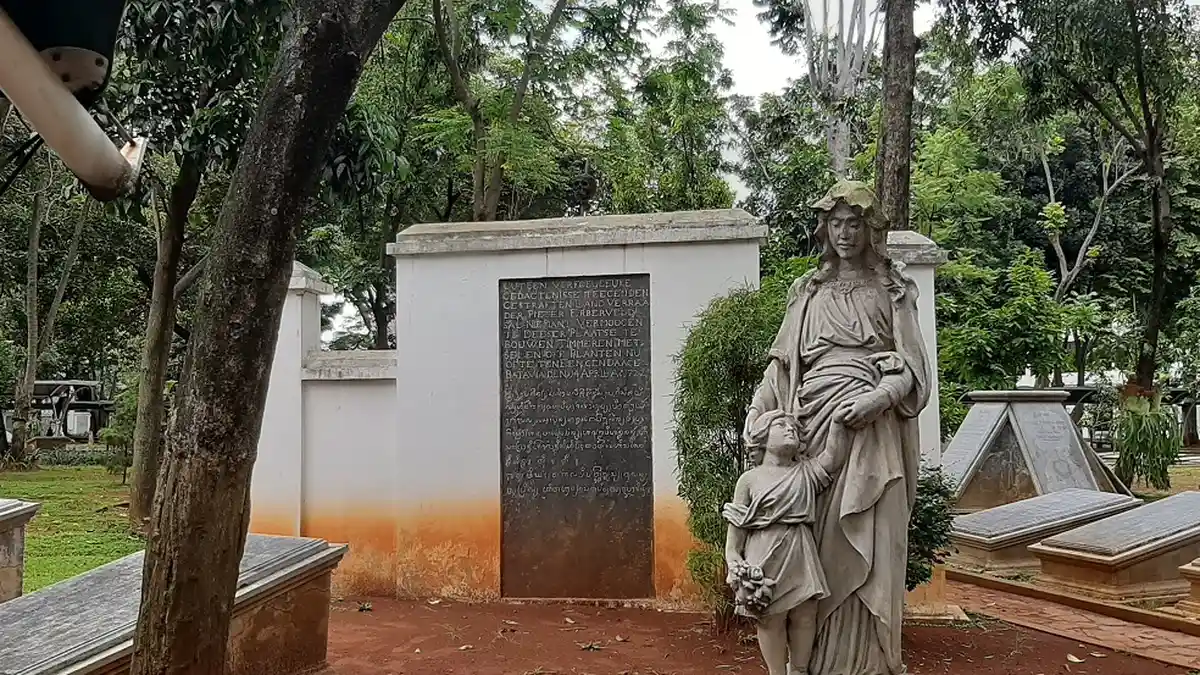 Menelusuri Jejak Thomas Stamford Raffles di Museum Prasasti Jakarta Pusat