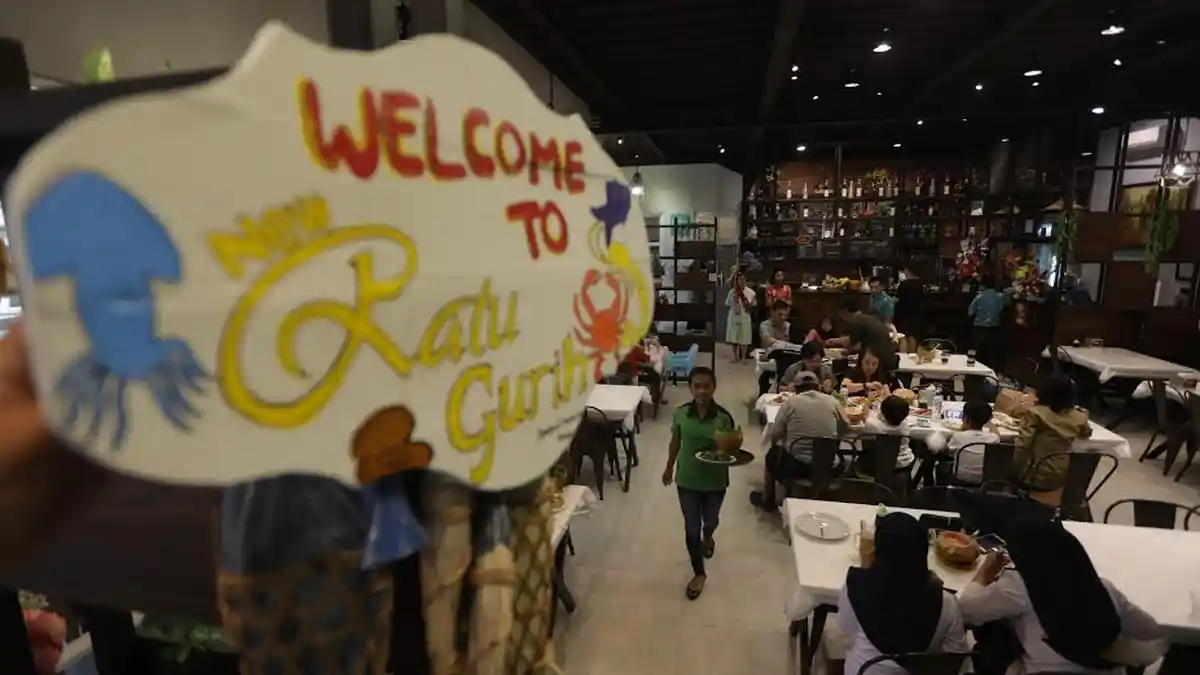 TRIBUNWIKI: Sejarah Ratu Gurih Seafood Market dan Resto, Dari Ambon ke Kota Makassar