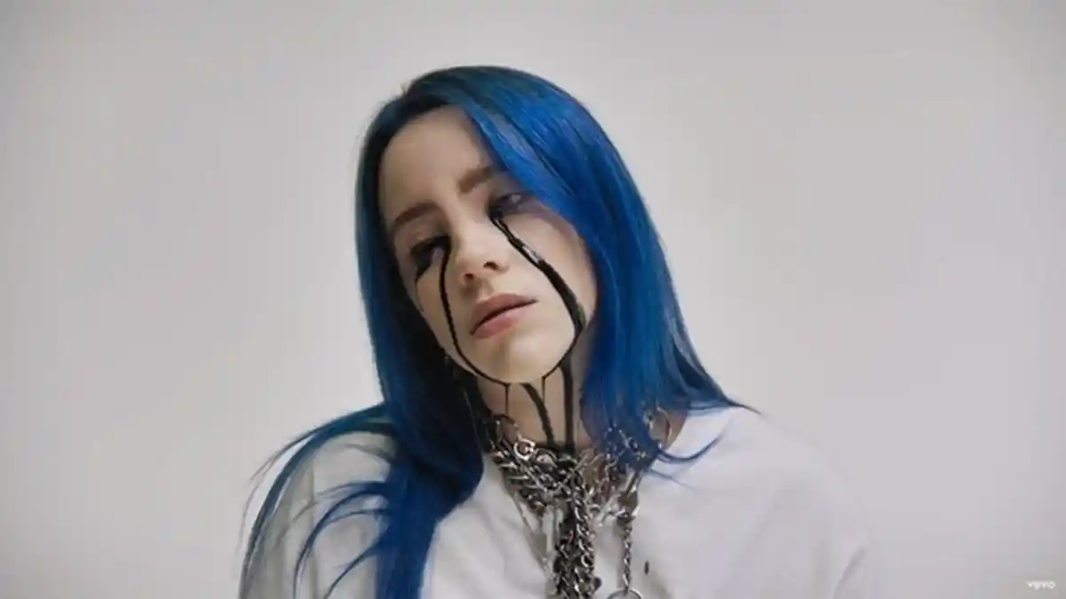 Lirik dan Terjemahan Lagu Billie Eilish - When the Party's Over - Bahasa Inggris ke Indonesia