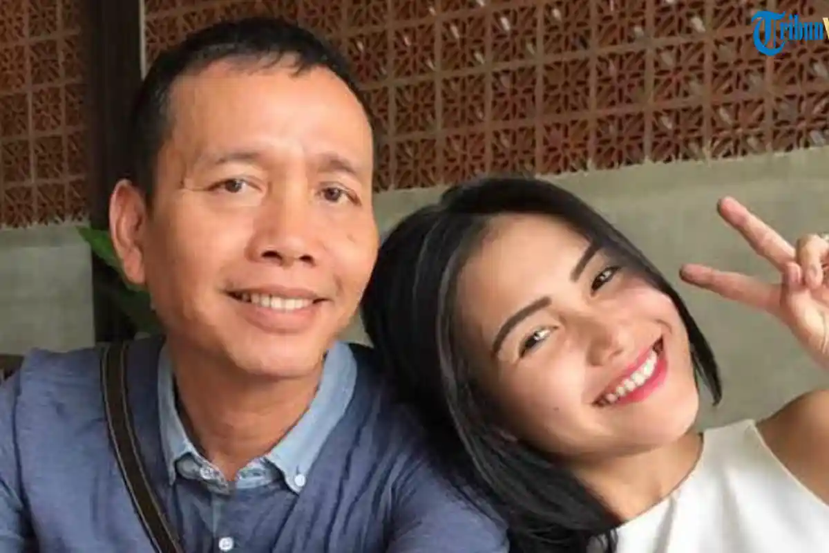 Umi Kalsum Live IG, Ayah Ayu Ting Ting Terciduk Bilang Kasar, Netter: Pejabat Gitu Ngomongnya?