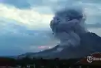 guguran-awan-panas-turun-dari-puncak-kawah-gunung-sinabung.jpg