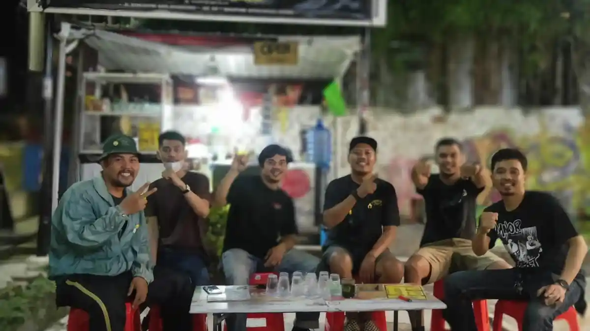 Ketika Lima Pemuda Keren Jambi Bersatu Lahirkan UMKM Warkop Malalar