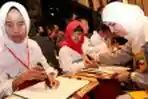 300 Tunanetra Se-Jabar Terima Wakaf Alquran Digital Indeks Brail
