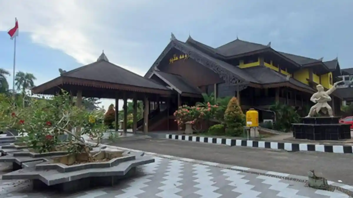 Menjelajahi Keindahan Rumah Adat Melayu Pontianak yang Instagramable