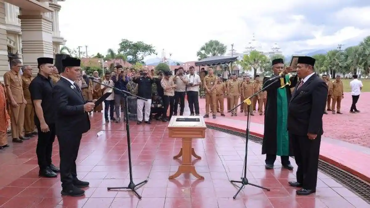 Bupati Syech Muharram Lantik Bahrul Jamil Jadi Sekda Aceh Besar