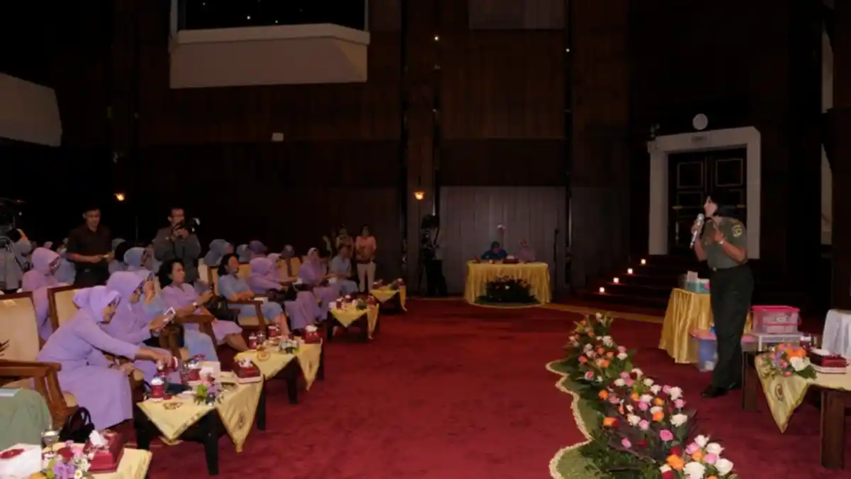 Dharma Pertiwi Gelar Ceramah Pembinaan Mental dan Kecantikan