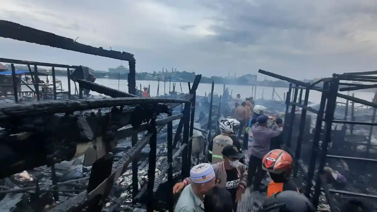 Update Kebakaran di Samarinda: Puluhan Warga Kehilangan Rumah, Sempat Terdengar 5 Kali Suara Ledakan