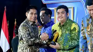 Bintan-dapat-Penghargaan-899.jpg