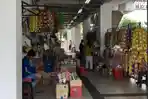 Sejumlah-pedagang-di-Pasar-Induk-Among-Tani-Kota-Batu.jpg