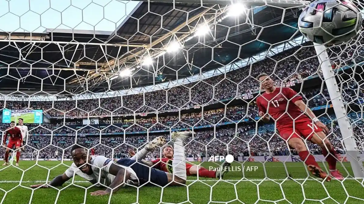 Hasil Euro 2020 Inggris vs Denmark, The Three Lions Susul Italia ke Final Berkat Harry Kane