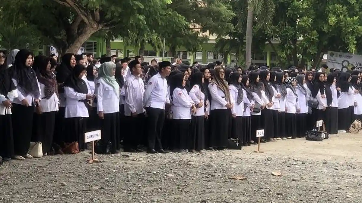 Ratusan ASN dan Siswa Hadiri Upacara HAB Kemenag ke-80 di MAN 1 Palu