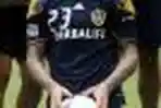 David Beckham Genggam Bola 