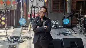 Dulu-Pengamen-Kafe-HIMM-Kini-Wujudkan-Mimpi-Jadi-Penyanyi-Profesional-dan-Punya-Album.jpg