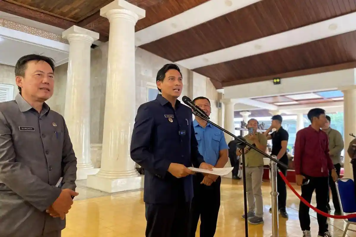 Lucky Hakim Sampaikan Pesan untuk Para Kuwu di Indramayu, ''Jangan Main-main dengan Anggaran''