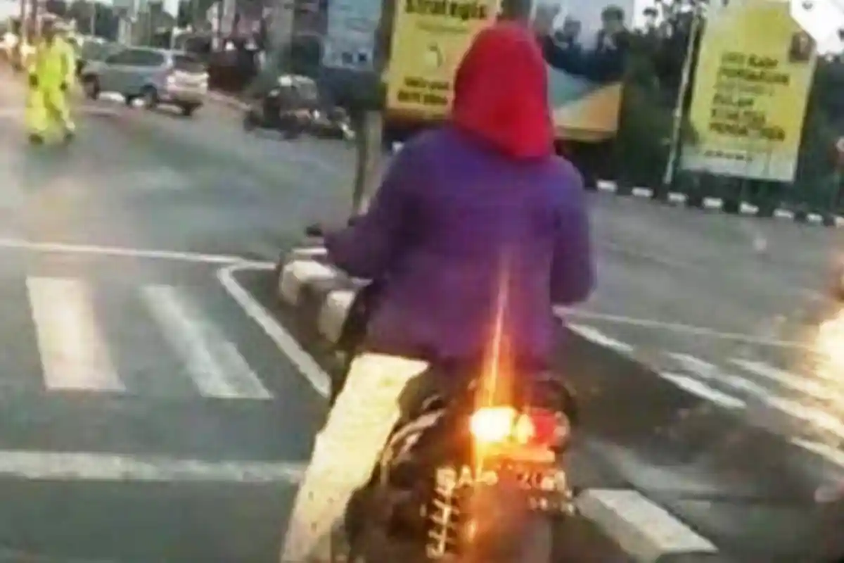 Ternyata Ini Alasan Emak-emak Sering Salah Nyalakan Sein, Sein Kanan Belok Kiri