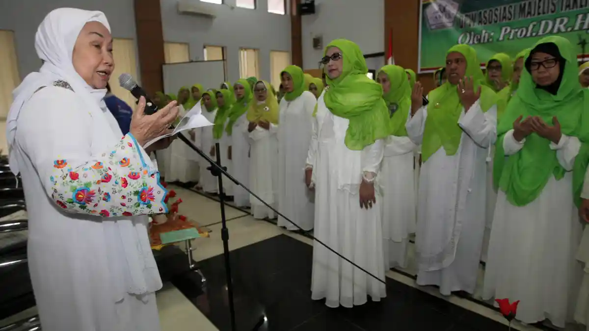 Mantan Menteri Pemberdayaan Wanita Tutty Alawiyah Berpulang