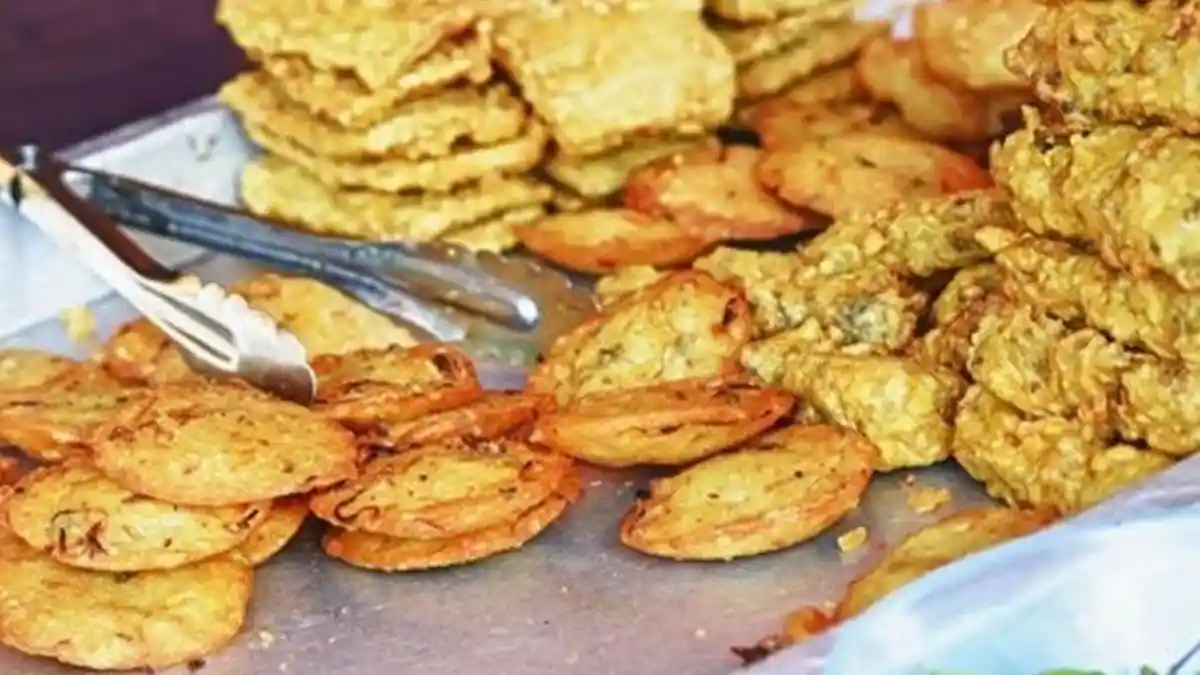 Ingin Gorenganmu Terasa Gurih dan Wangi? Simak 3 Tips Menggoreng Gorengan Berikut Ini