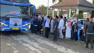 Pemberangkatan-Haji-Kloter-Terakhir-Majalengka.jpg