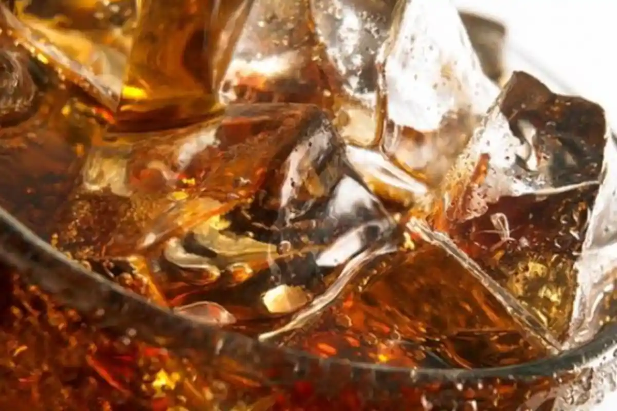 Mengapa Selalu Sendawa setelah Minum Soda? Ternyata Begini Penjelasan Ilmiahnya